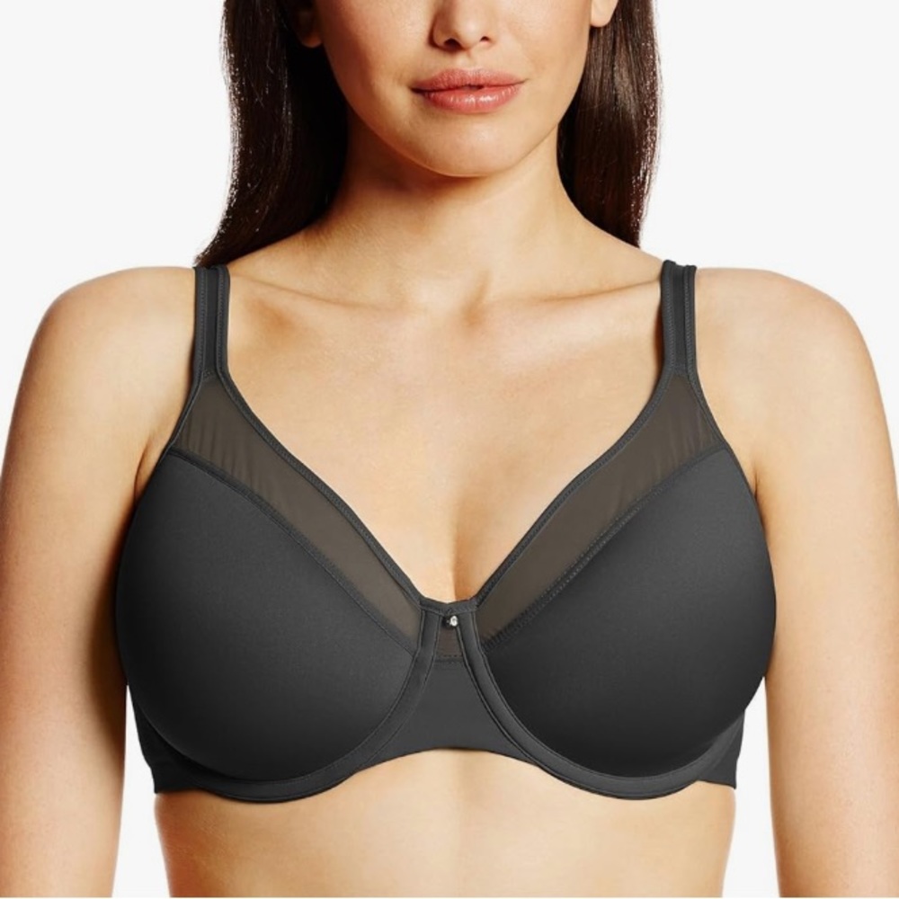 Bali Women’s One Smooth U Ultralight Bra in size 38DD in Black